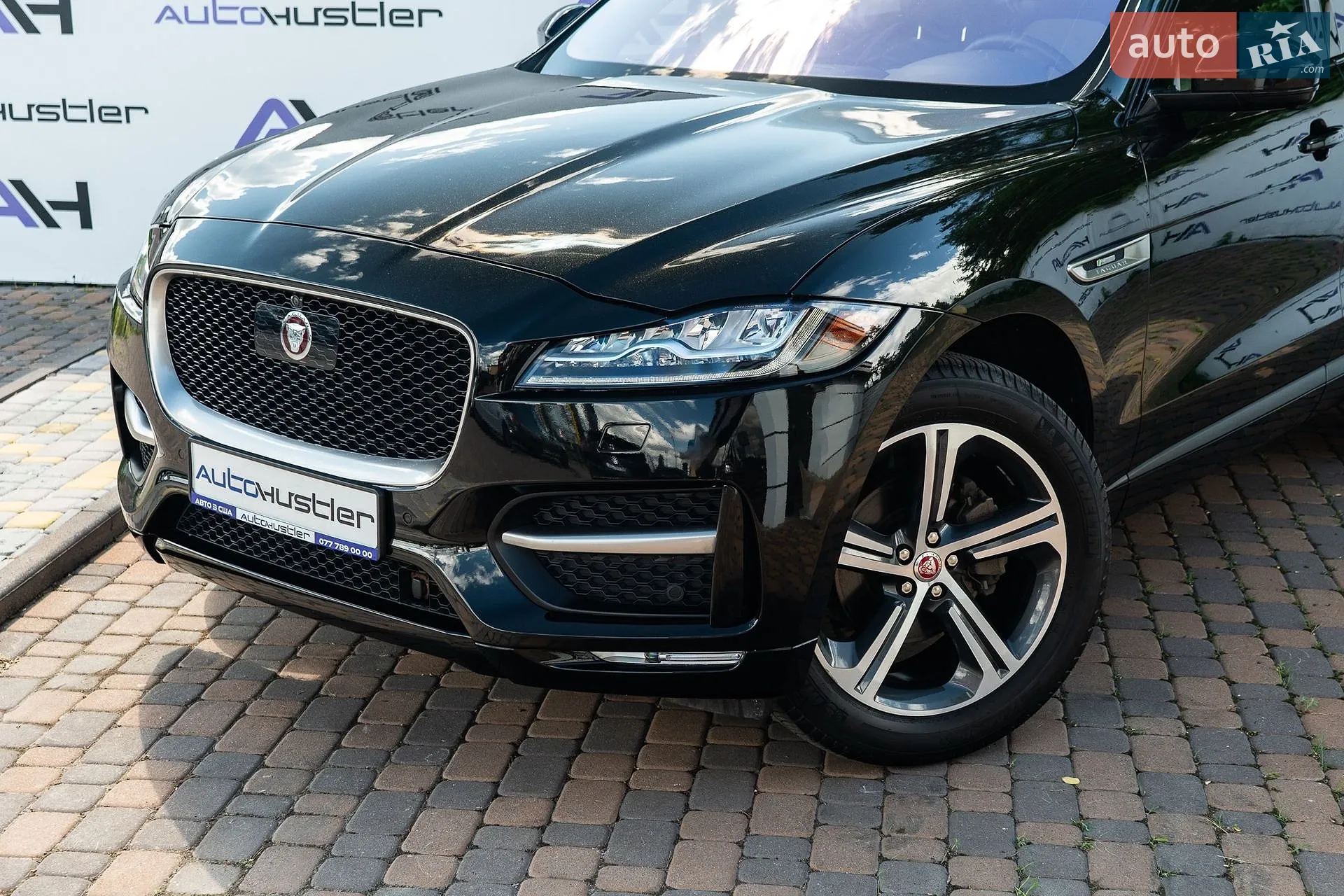2019 Jaguar F-Pace - мініатюра 11
