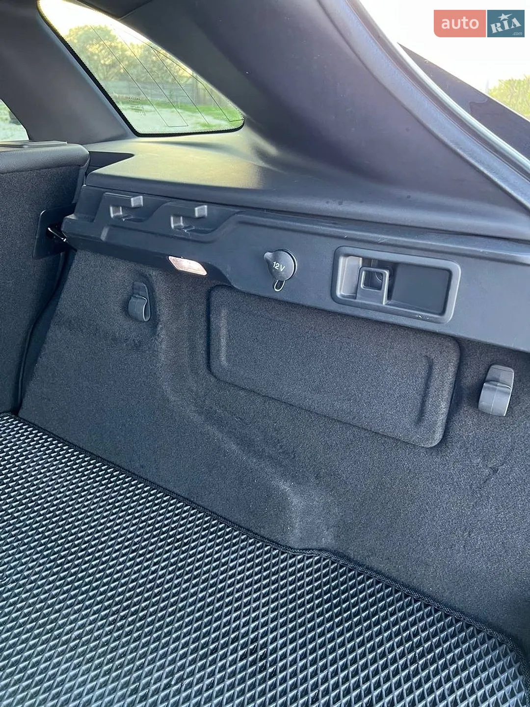 2016 Jaguar F-Pace - мініатюра 27
