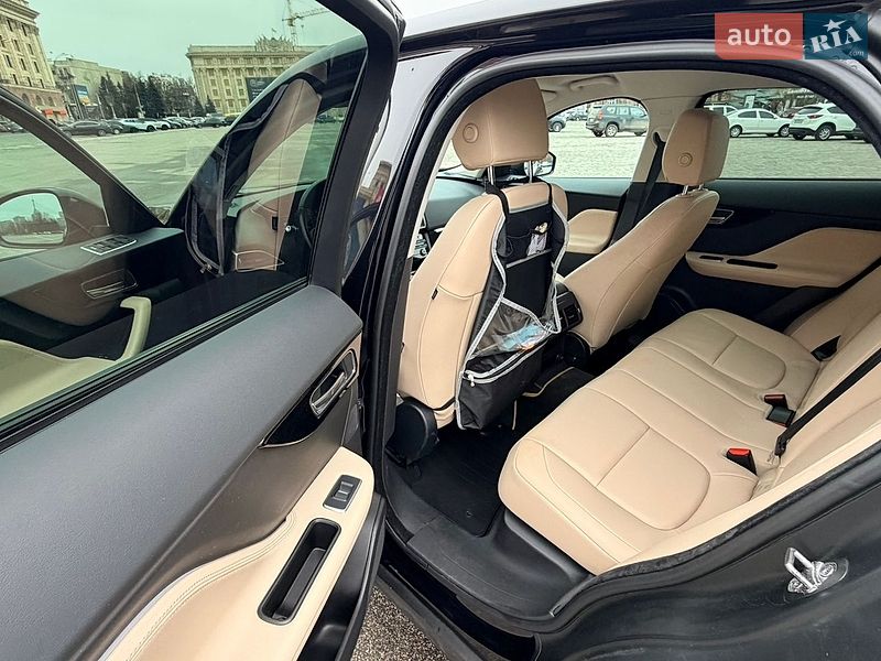 Внедорожник / Кроссовер Jaguar F-Pace 2017 в Харькове