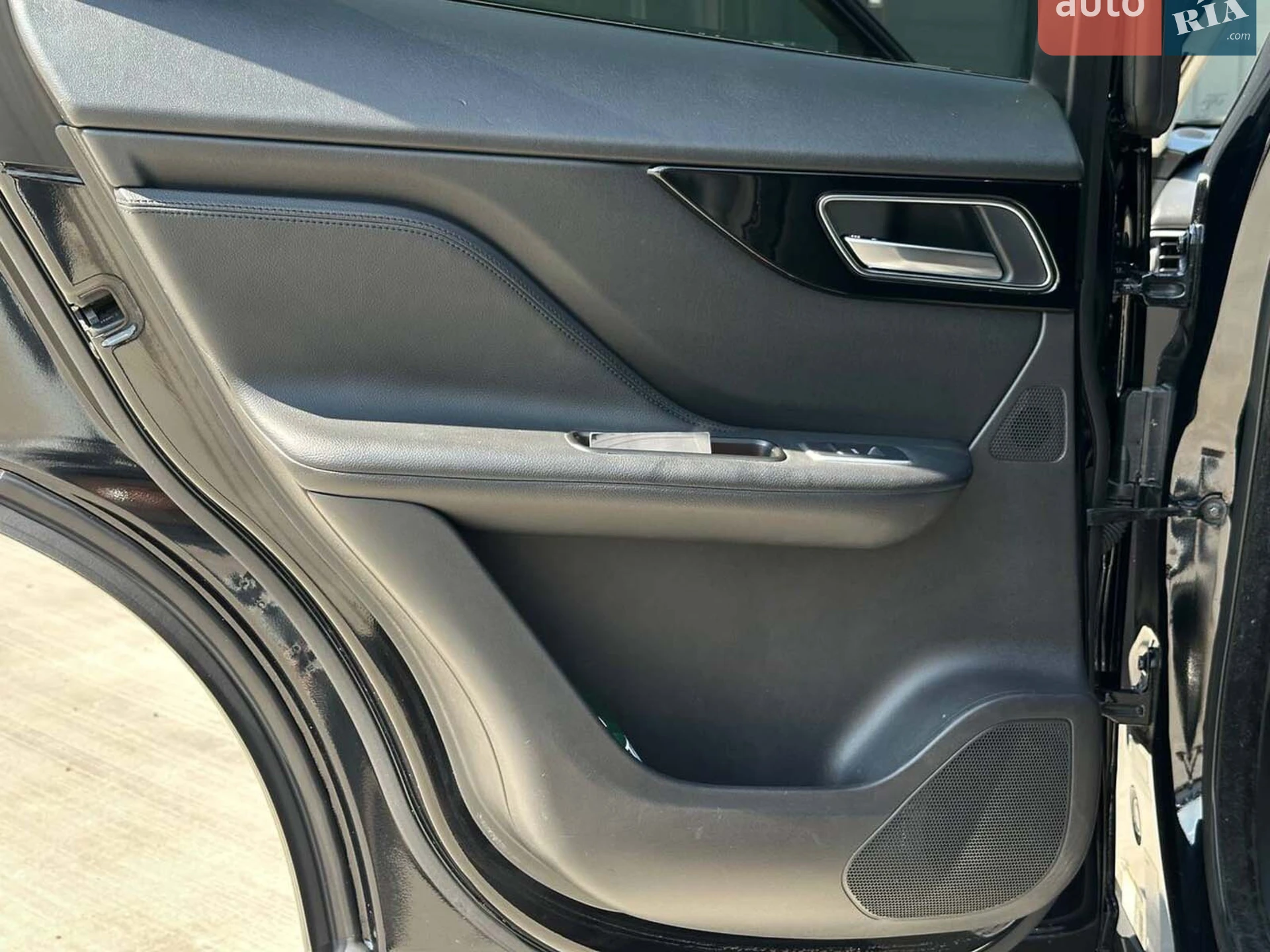 2016 Jaguar F-Pace - мініатюра 41