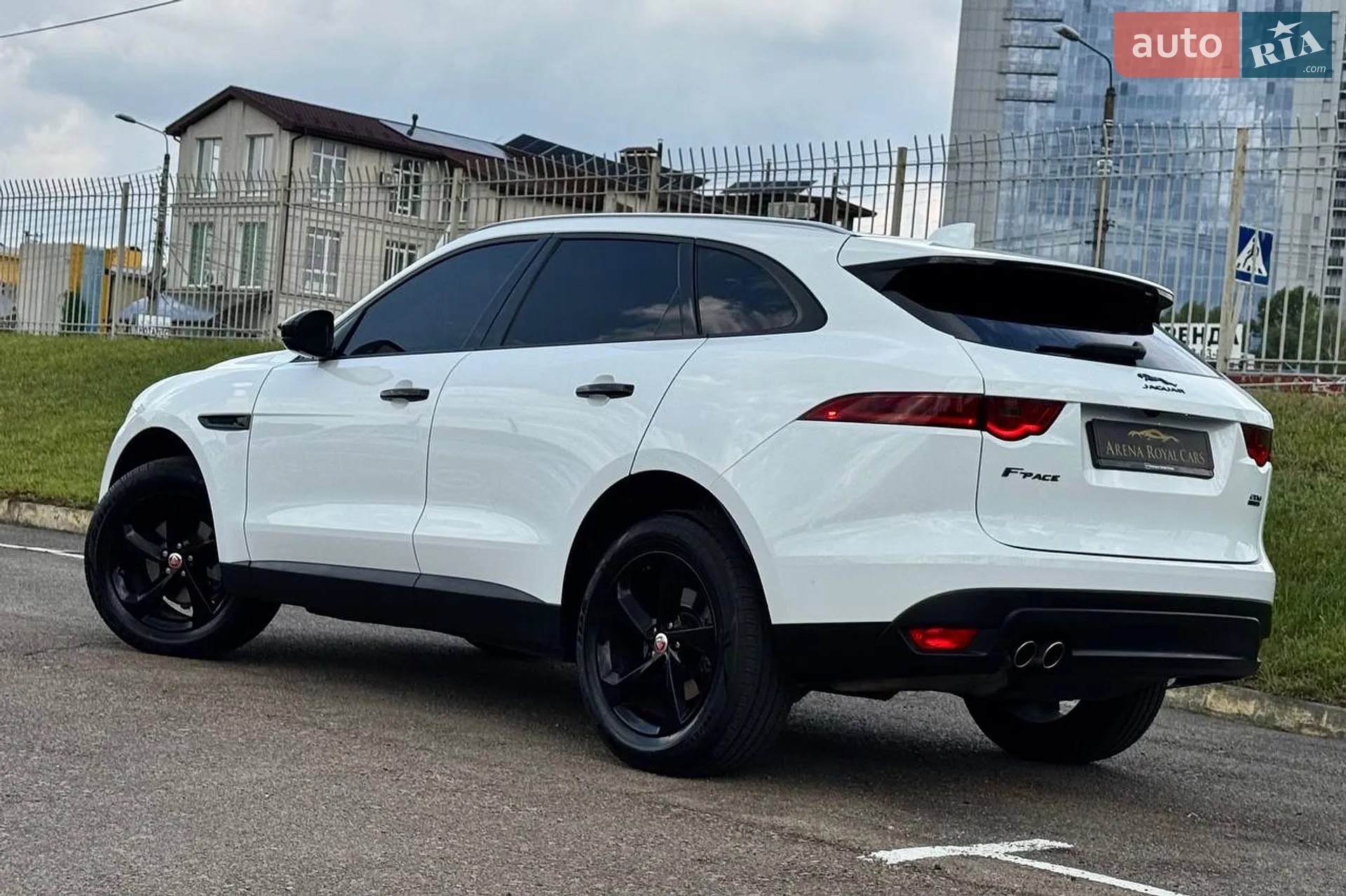 2017 Jaguar F-Pace - мініатюра 9