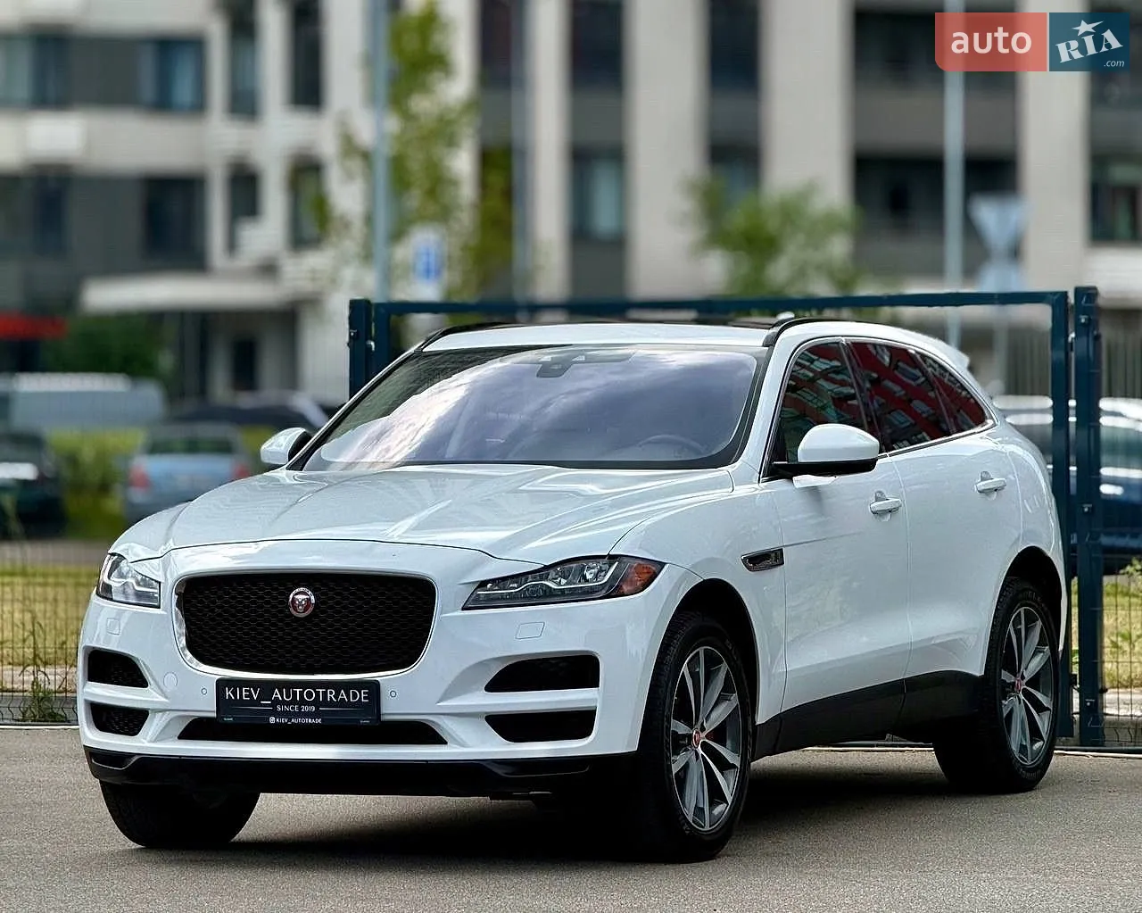 2017 Jaguar F-Pace - мініатюра 6
