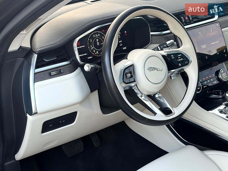 Позашляховик / Кросовер Jaguar F-Pace 2021 в Києві