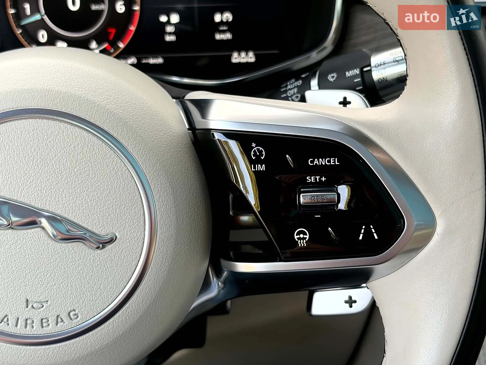 2021 Jaguar F-Pace - мініатюра 34