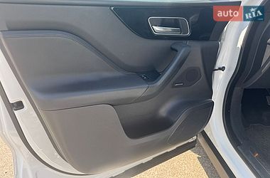 Позашляховик / Кросовер Jaguar F-Pace 2017 в Києві фото 11 Позашляховик / Кросовер Jaguar F-Pace 2017 в Києві
