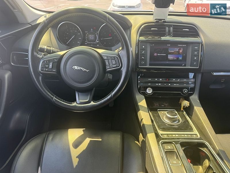 Позашляховик / Кросовер Jaguar F-Pace 2017 в Києві фото 16 Позашляховик / Кросовер Jaguar F-Pace 2017 в Києві