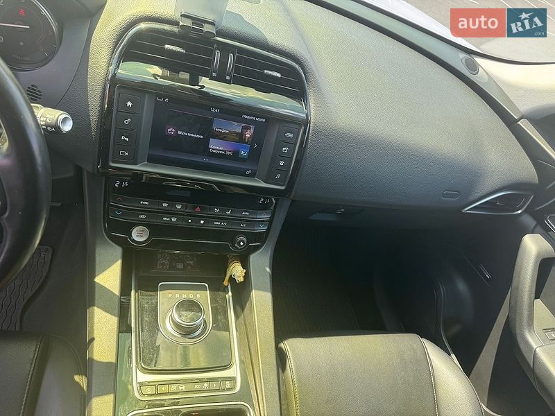 Позашляховик / Кросовер Jaguar F-Pace 2017 в Києві фото 19 Позашляховик / Кросовер Jaguar F-Pace 2017 в Києві