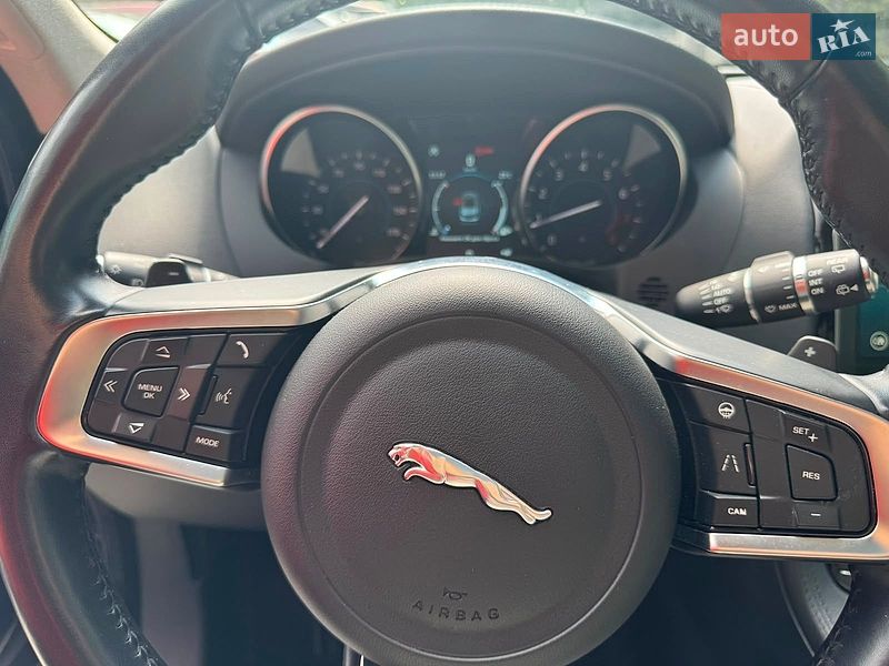 Внедорожник / Кроссовер Jaguar F-Pace 2019 в Киеве
