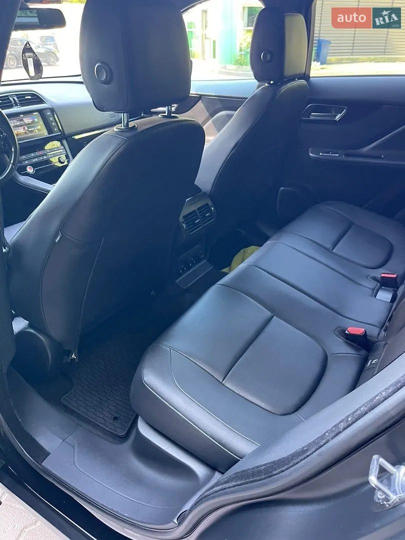 2016 Jaguar F-Pace - мініатюра 8
