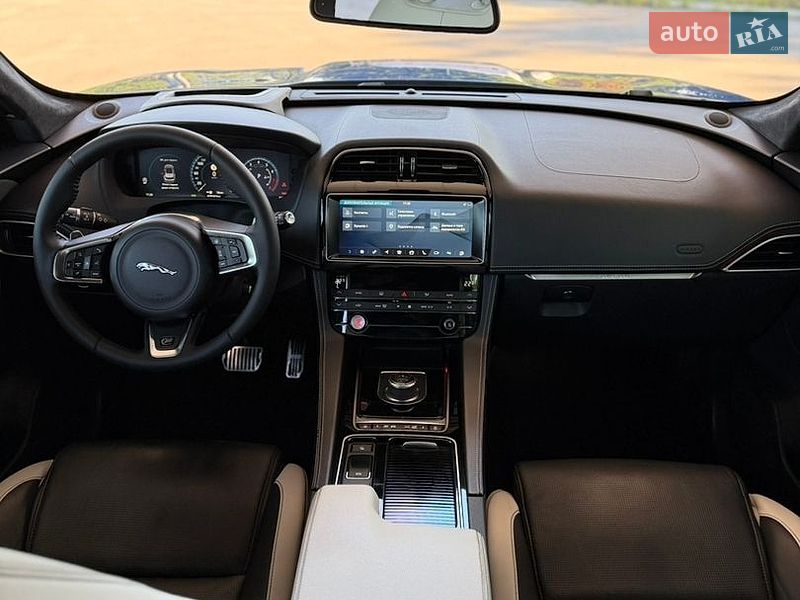 Позашляховик / Кросовер Jaguar F-Pace 2018 в Дніпрі фото 34 Позашляховик / Кросовер Jaguar F-Pace 2018 в Дніпрі