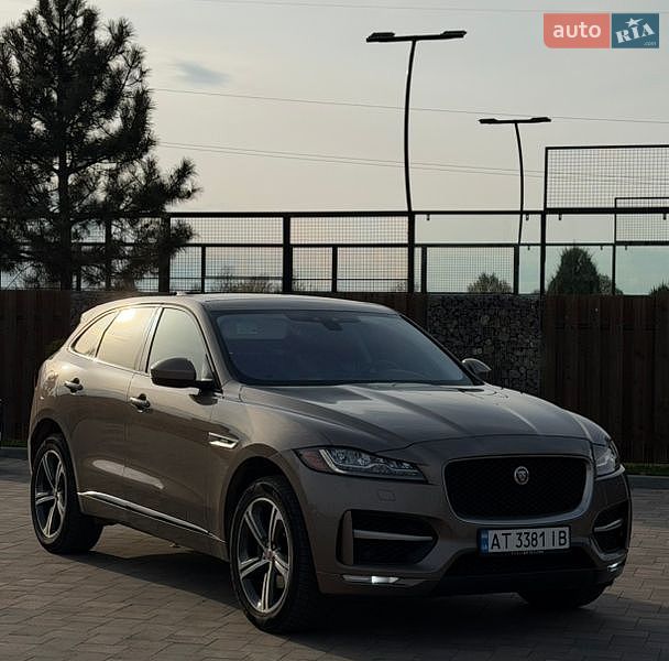 Jaguar F-Pace 2016