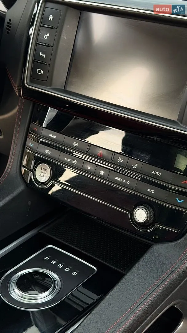 2016 Jaguar F-Pace - мініатюра 40
