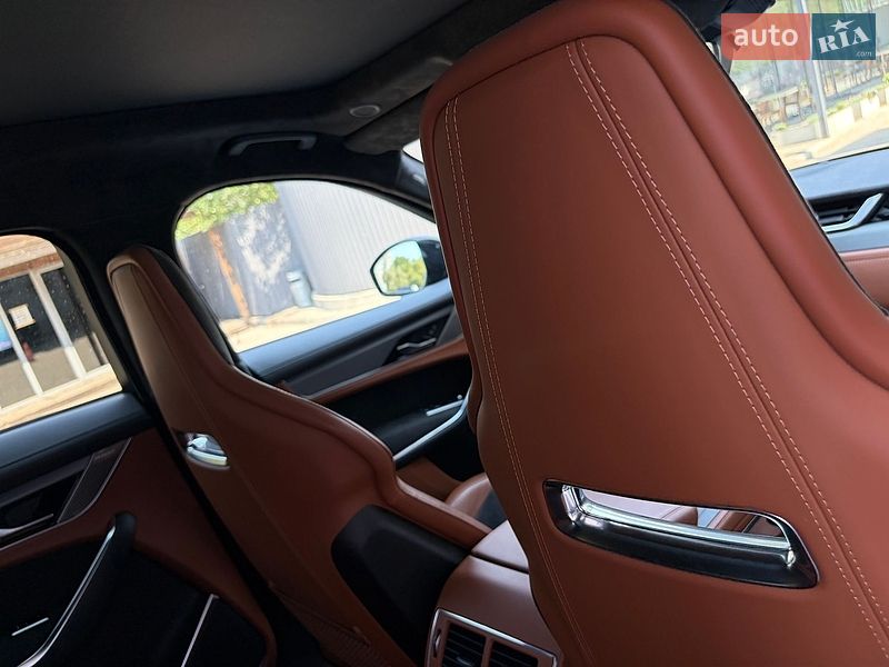 Позашляховик / Кросовер Jaguar F-Pace 2023 в Києві