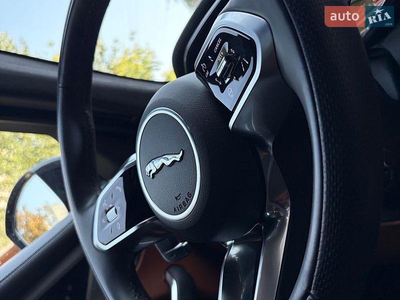 Позашляховик / Кросовер Jaguar F-Pace 2023 в Києві