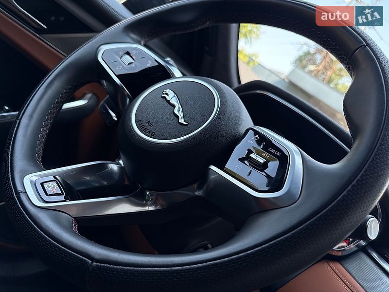 Позашляховик / Кросовер Jaguar F-Pace 2023 в Києві