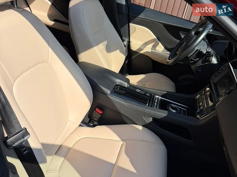 Внедорожник / Кроссовер Jaguar F-Pace 2018 в Каменец-Подольском