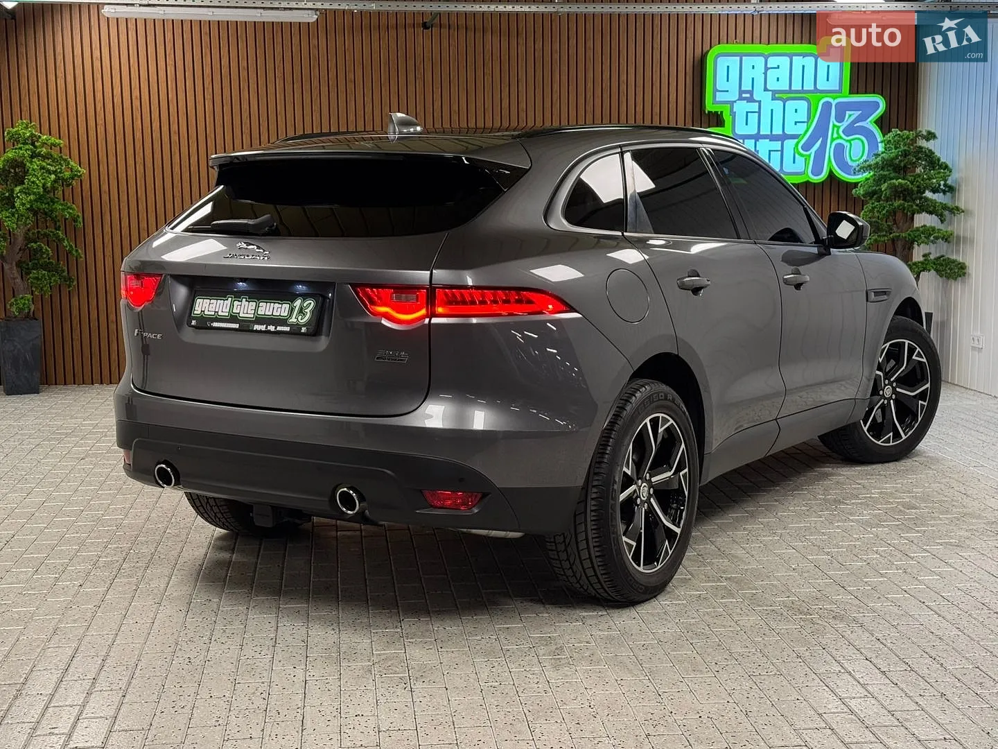 2016 Jaguar F-Pace - мініатюра 48