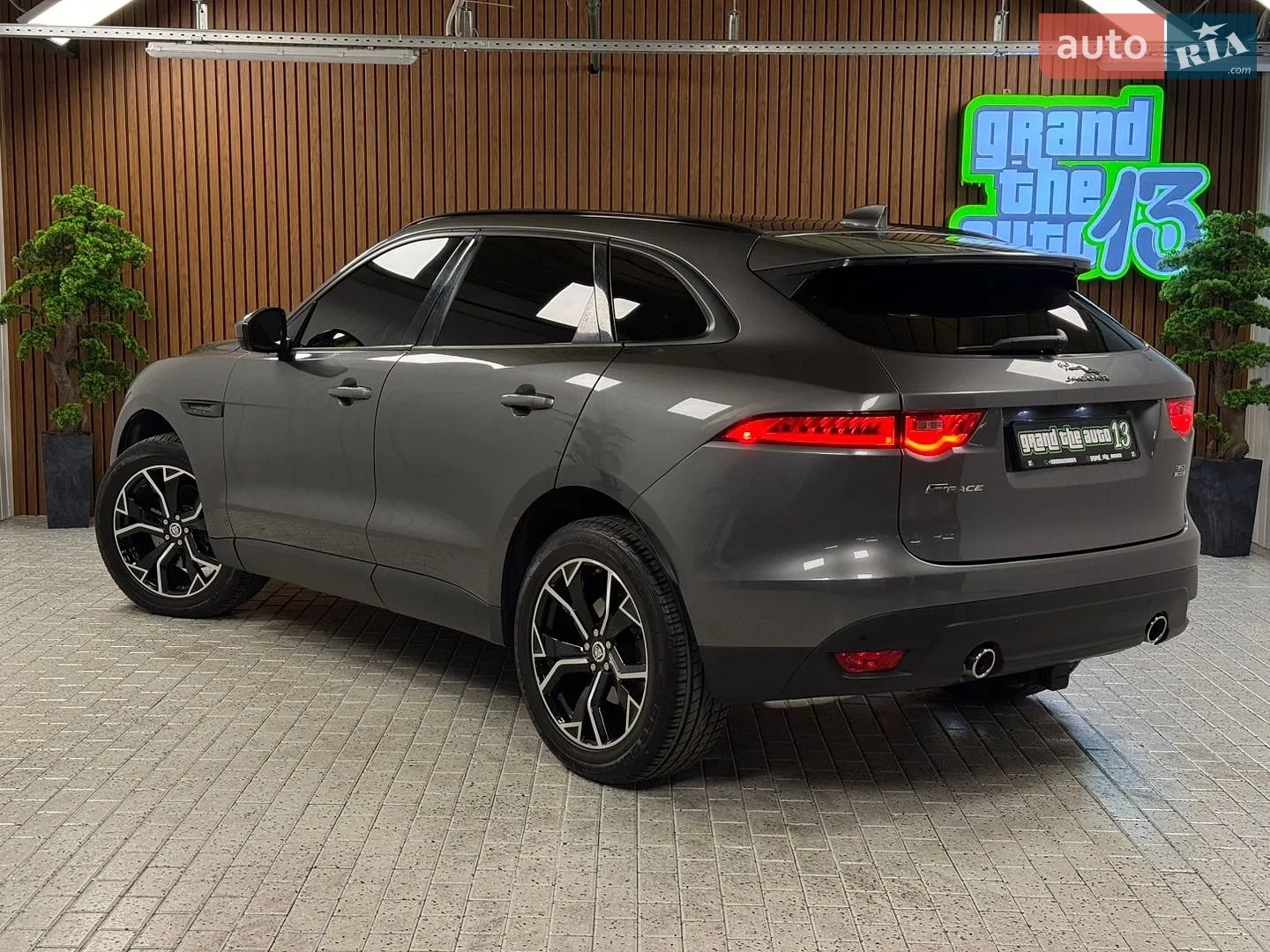 2016 Jaguar F-Pace - мініатюра 51