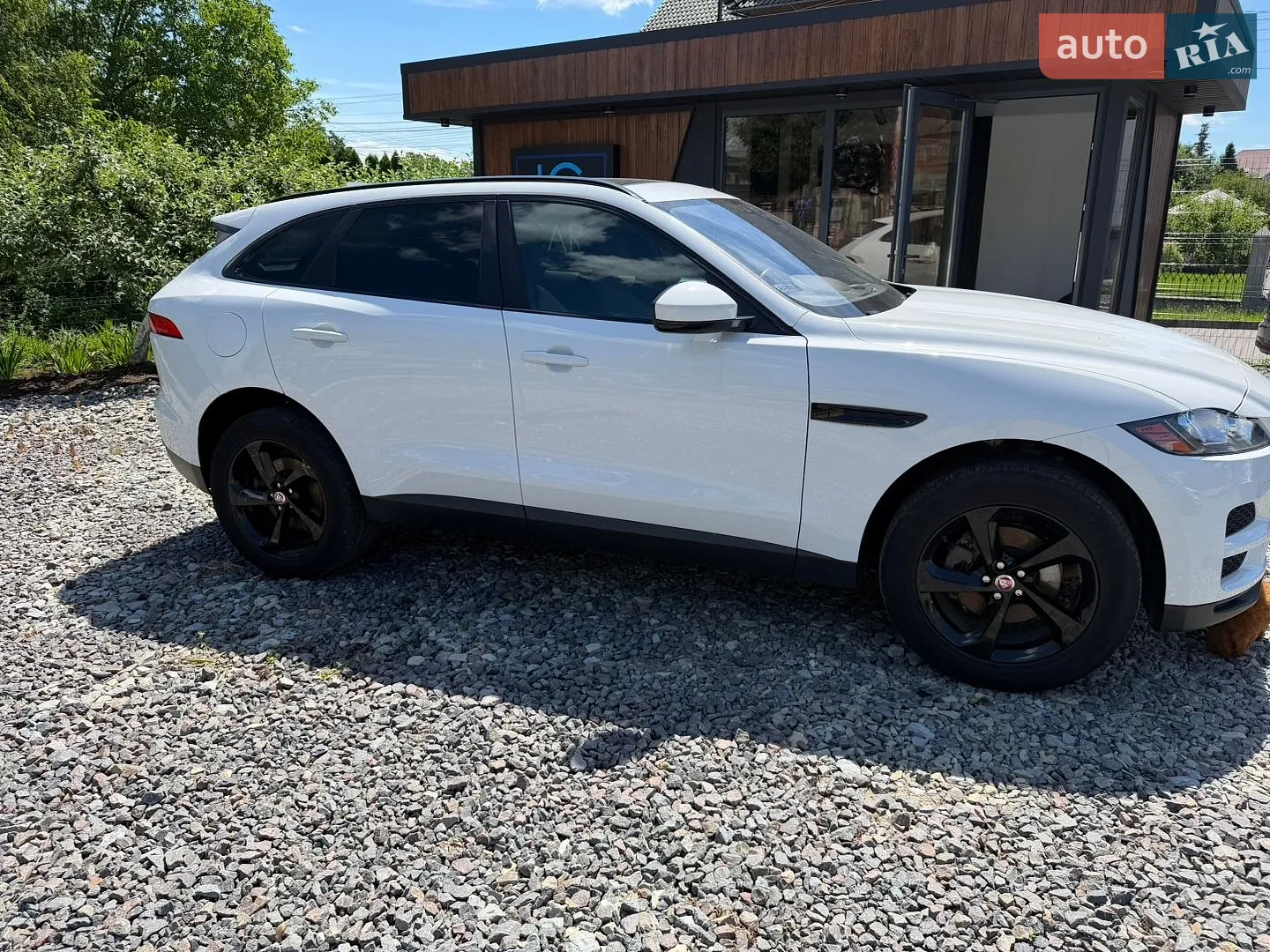 2017 Jaguar F-Pace - мініатюра 4