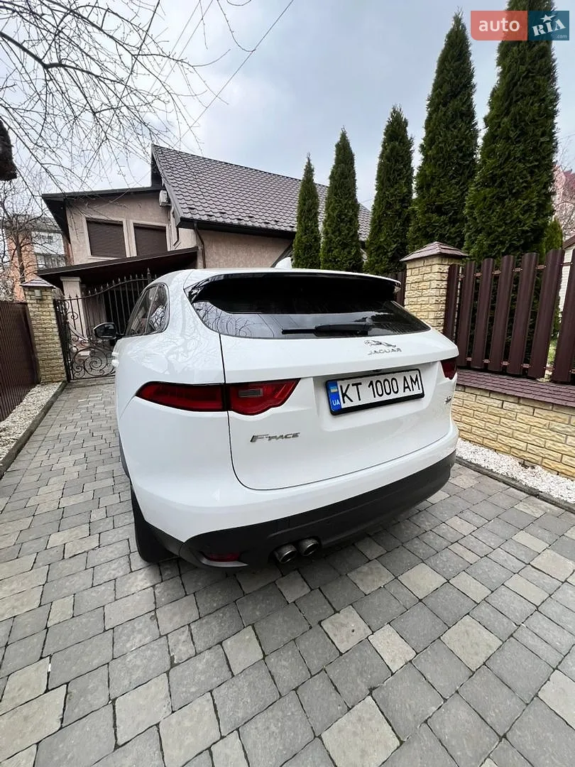 2016 Jaguar F-Pace - мініатюра 3