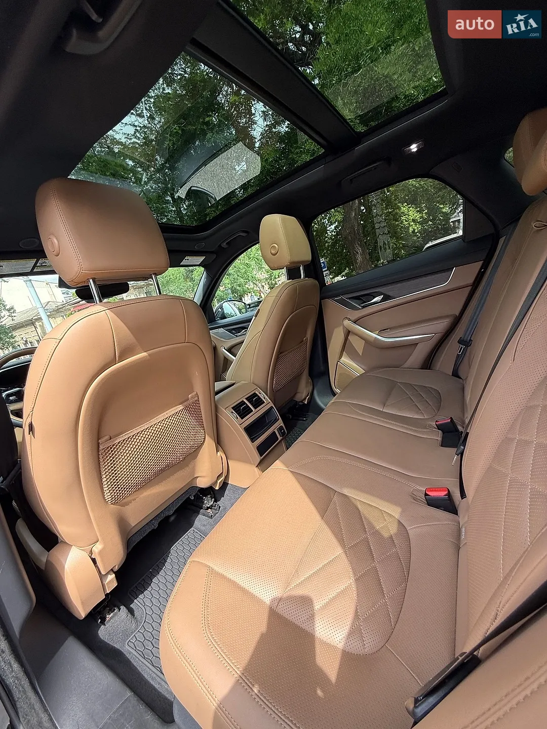 2022 Jaguar F-Pace - мініатюра 23