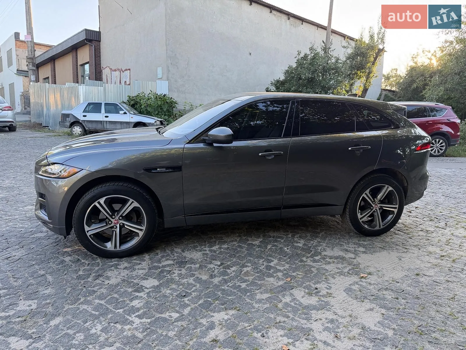 2016 Jaguar F-Pace - мініатюра 11