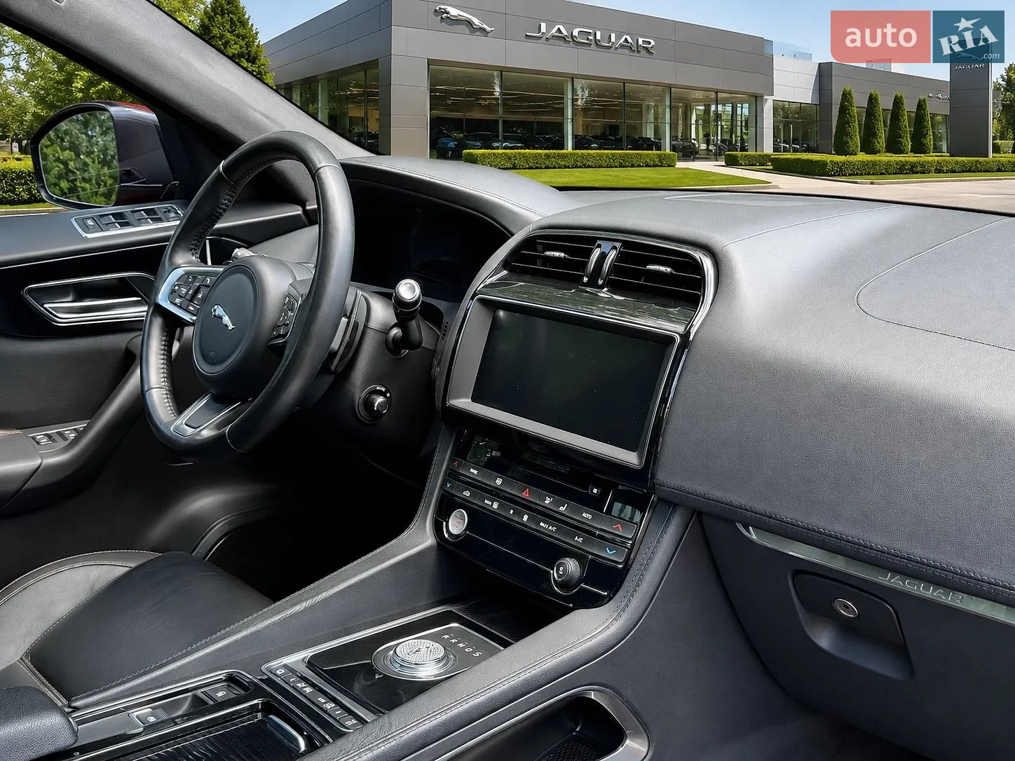 2020 Jaguar F-Pace - мініатюра 28