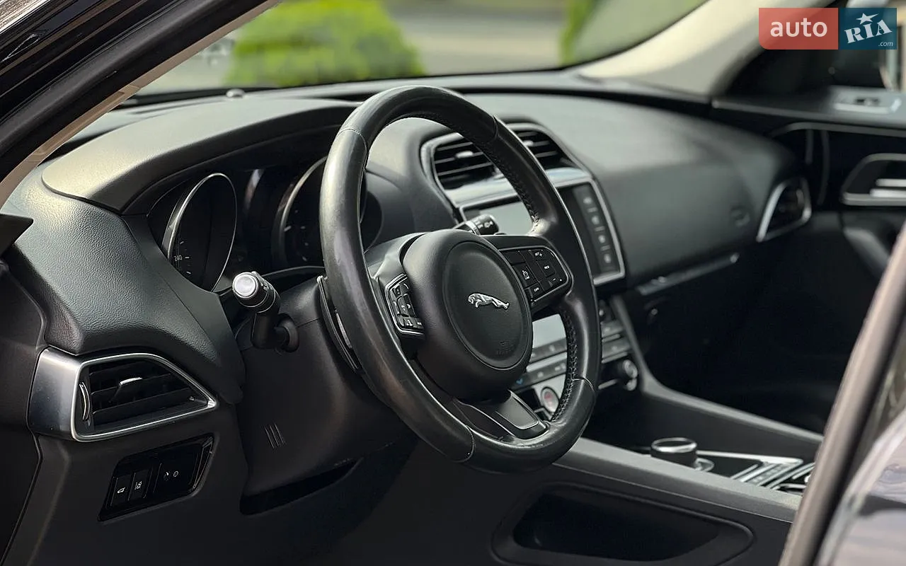 2016 Jaguar F-Pace - мініатюра 11