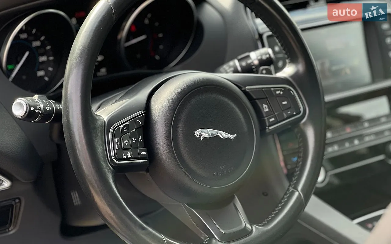 2016 Jaguar F-Pace - мініатюра 12