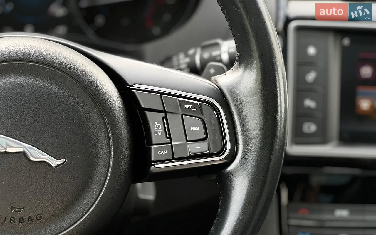 2016 Jaguar F-Pace - мініатюра 15