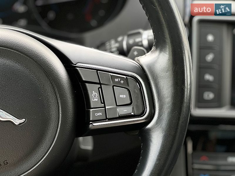 Внедорожник / Кроссовер Jaguar F-Pace 2016 в Львове
