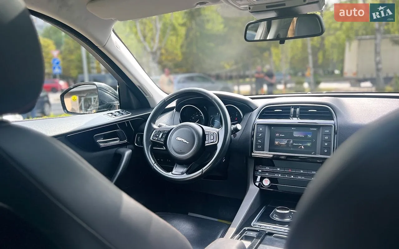 2016 Jaguar F-Pace - мініатюра 25