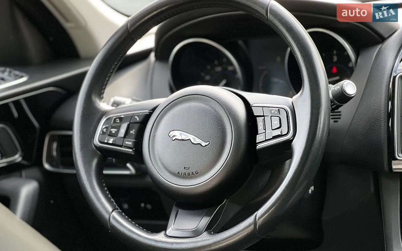 2016 Jaguar F-Pace - мініатюра 26