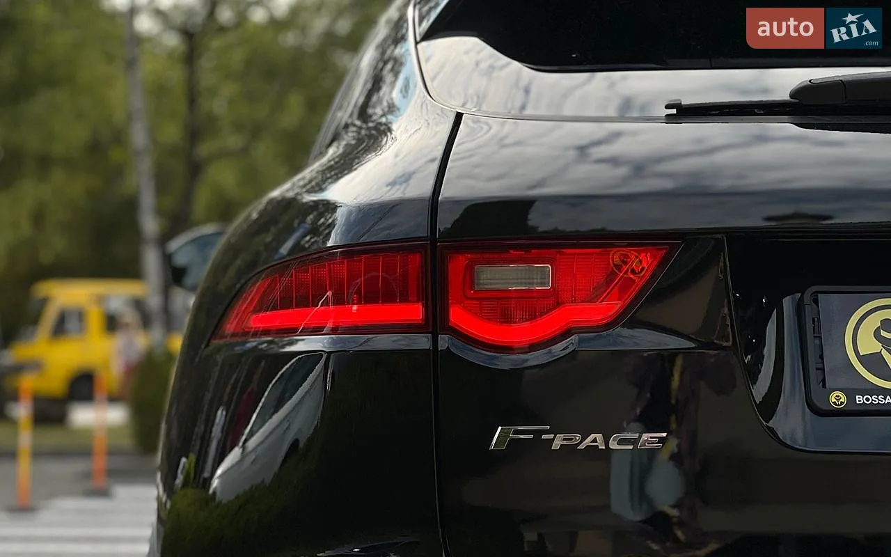 2016 Jaguar F-Pace - мініатюра 28