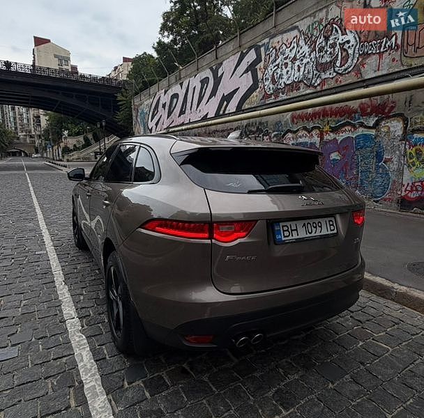 Внедорожник / Кроссовер Jaguar F-Pace 2016 в Одессе