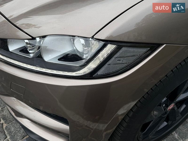 Внедорожник / Кроссовер Jaguar F-Pace 2016 в Одессе