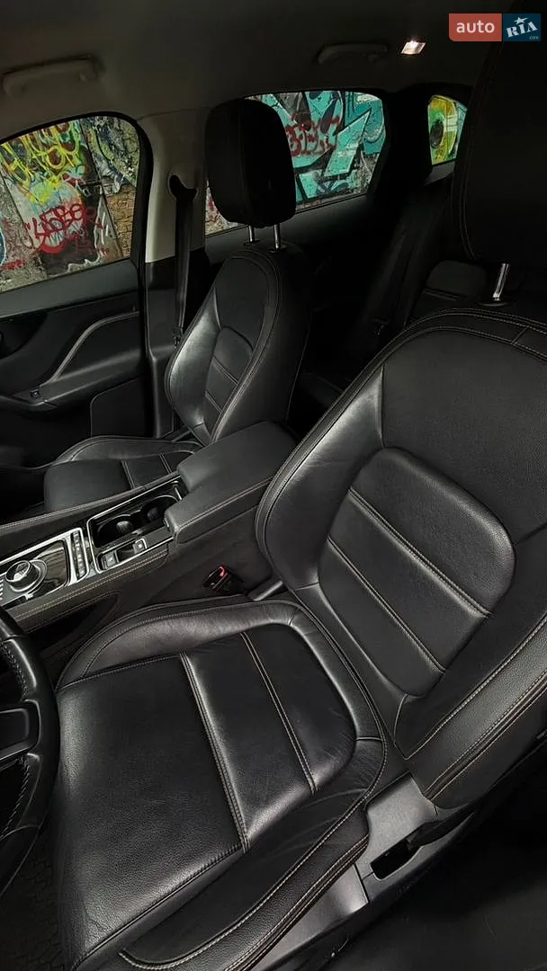 2016 Jaguar F-Pace - мініатюра 20
