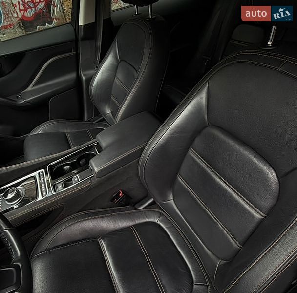 Внедорожник / Кроссовер Jaguar F-Pace 2016 в Одессе
