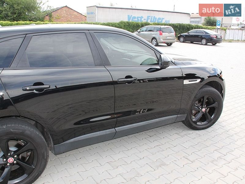 Позашляховик / Кросовер Jaguar F-Pace 2016 в Нововолинську