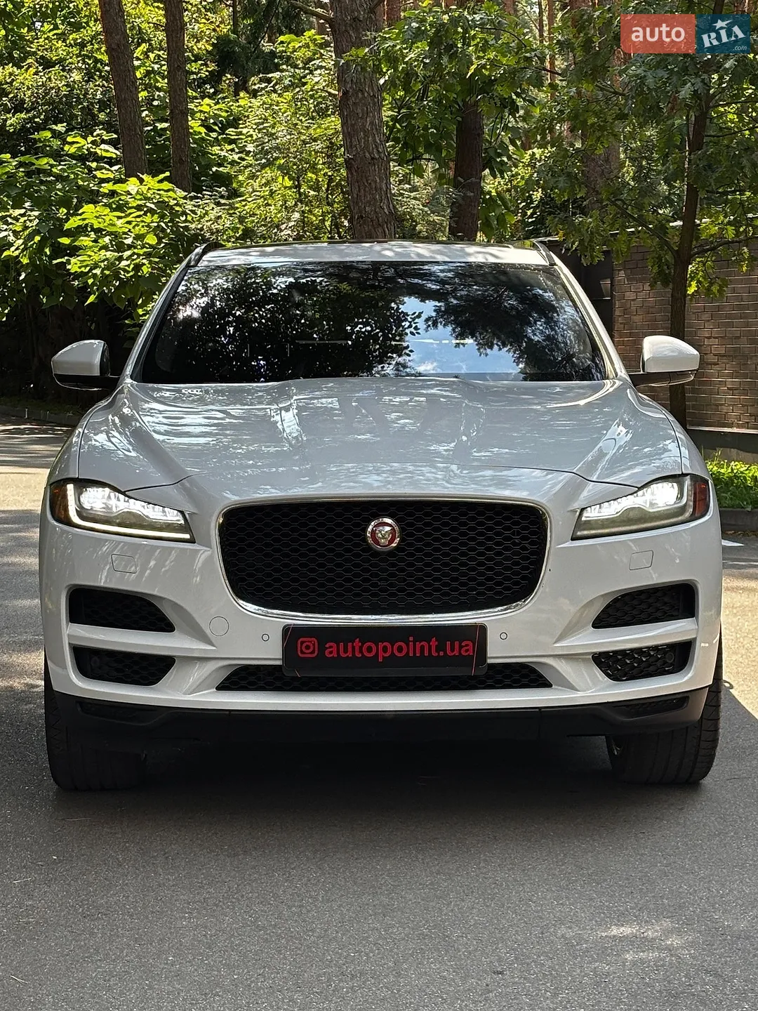 2016 Jaguar F-Pace - мініатюра 2