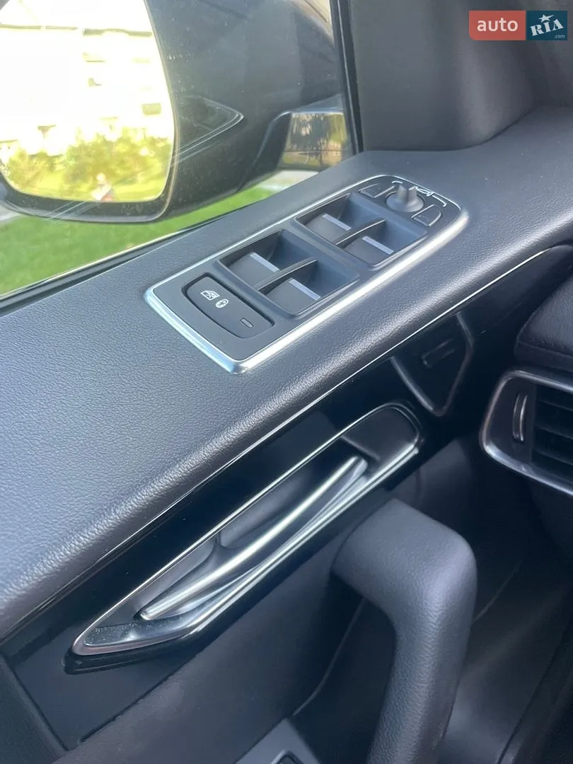 2020 Jaguar F-Pace - мініатюра 26