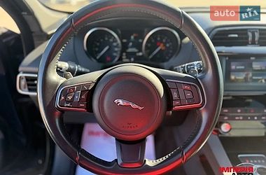 Позашляховик / Кросовер Jaguar F-Pace 2016 в Києві