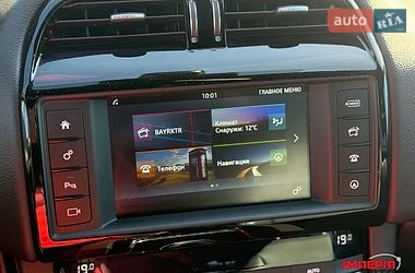 Позашляховик / Кросовер Jaguar F-Pace 2016 в Києві
