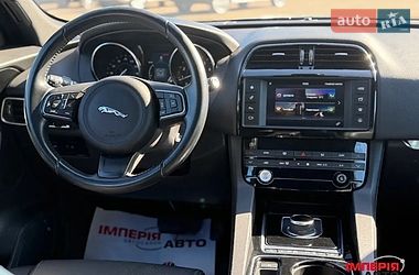 Позашляховик / Кросовер Jaguar F-Pace 2016 в Києві