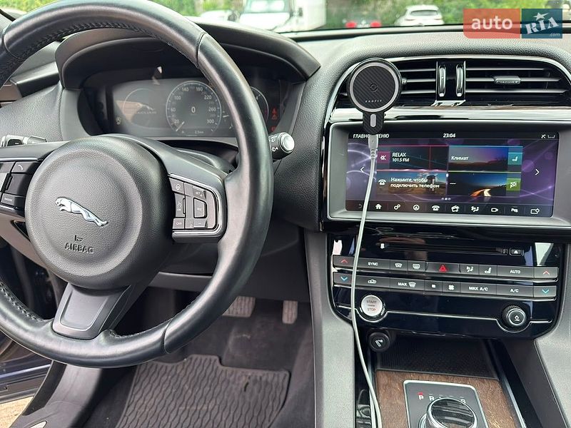 Позашляховик / Кросовер Jaguar F-Pace 2016 в Києві