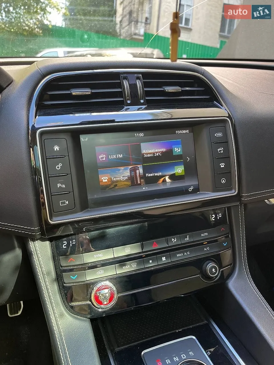 2016 Jaguar F-Pace - мініатюра 10