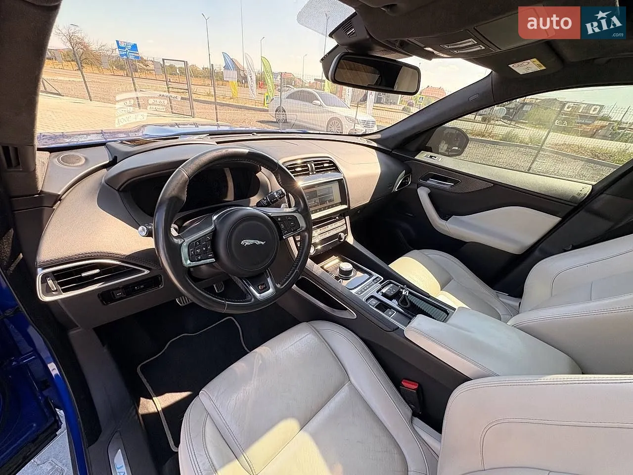 2016 Jaguar F-Pace - мініатюра 15