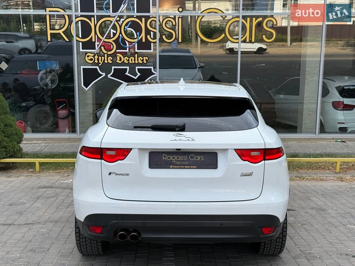 2016 Jaguar F-Pace - мініатюра 5
