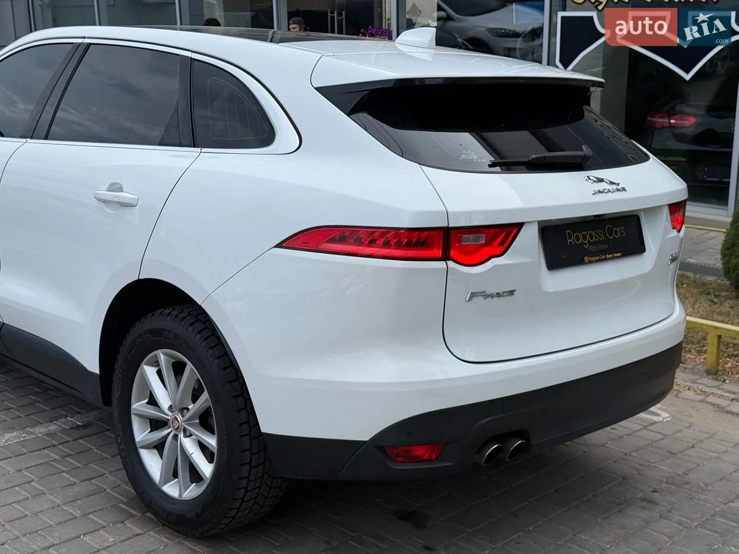 2016 Jaguar F-Pace - мініатюра 8
