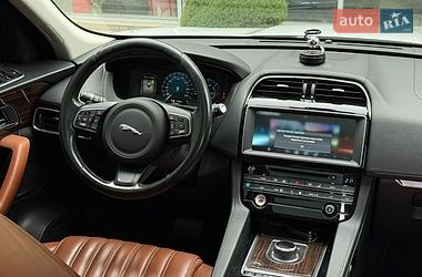 Внедорожник / Кроссовер Jaguar F-Pace 2016 в Одессе